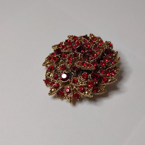 Very Pretty Red And Gold Tone Brooch - Picture 7 of 11